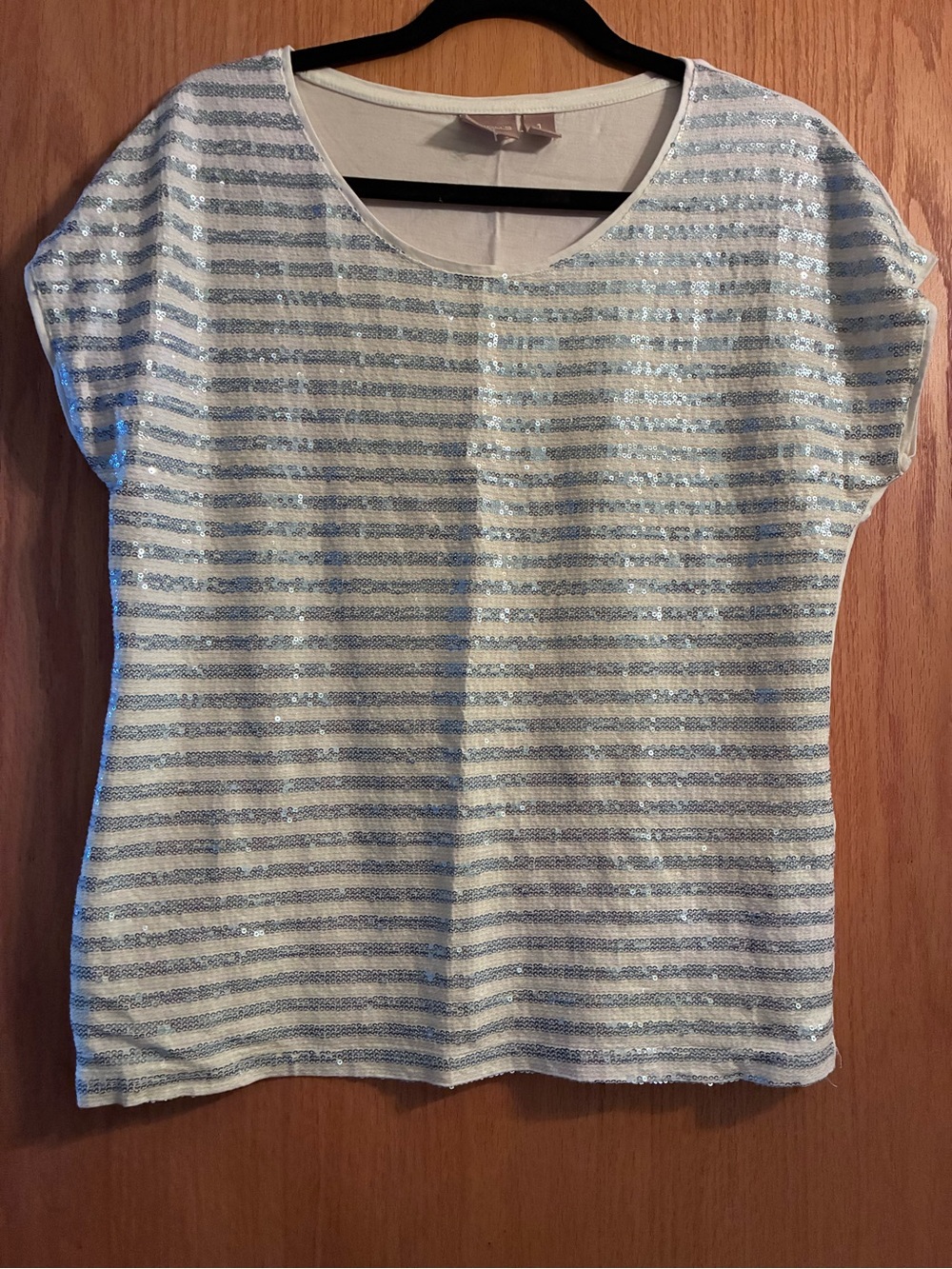 🎉 5 for $25 Chico's Sequin Stripe sequin Short Sleeve Top - White & Light Blue